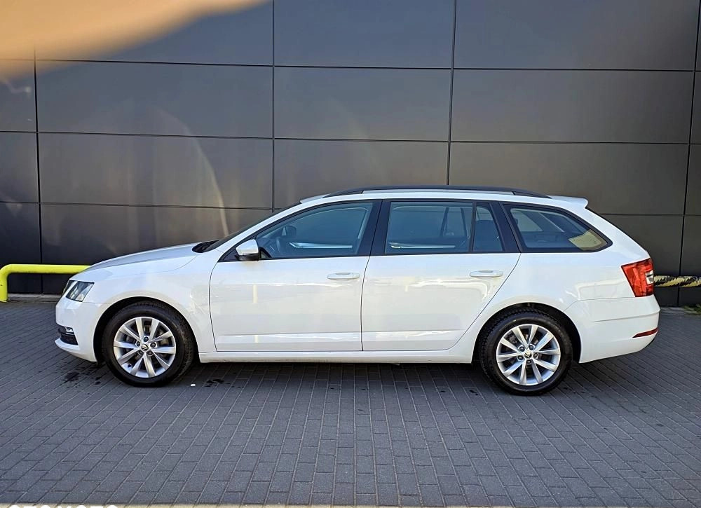 Skoda Octavia cena 69900 przebieg: 112198, rok produkcji 2019 z Sułkowice małe 407